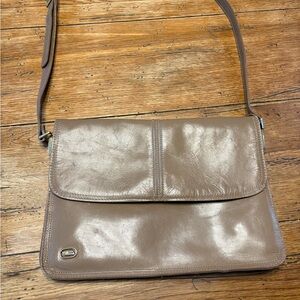 VTG-Coffee W/ Cream Brown Medium Crossbody Bag with Flap-Over Design